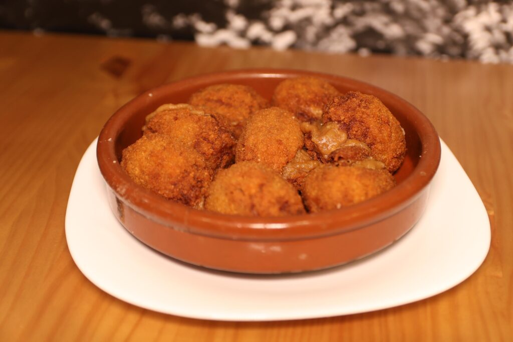 Croquetas de cocido, rabo de toro o bacalao